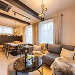 Makronka Chalet